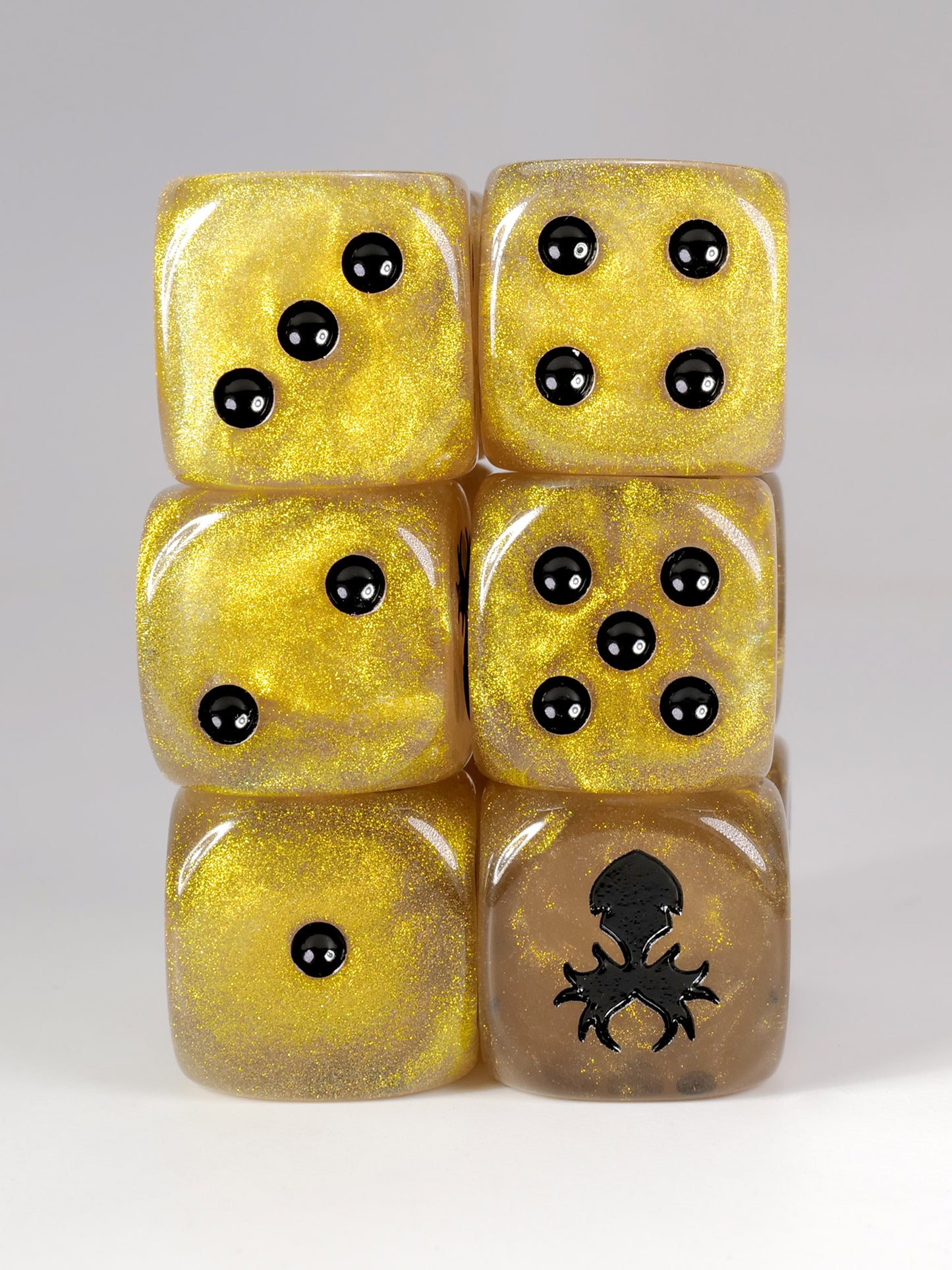 Hedge Witch 16mm gold d6 pips with black ink for warhammer dice 40k by Kraken Dice