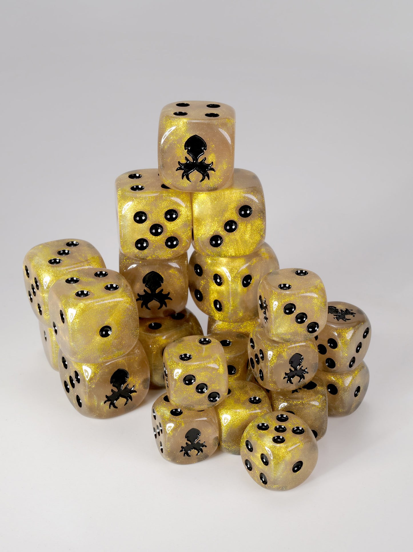 Hedge Witch 12mm gold d6 pips with black ink for warhammer dice 40k by Kraken Dice
