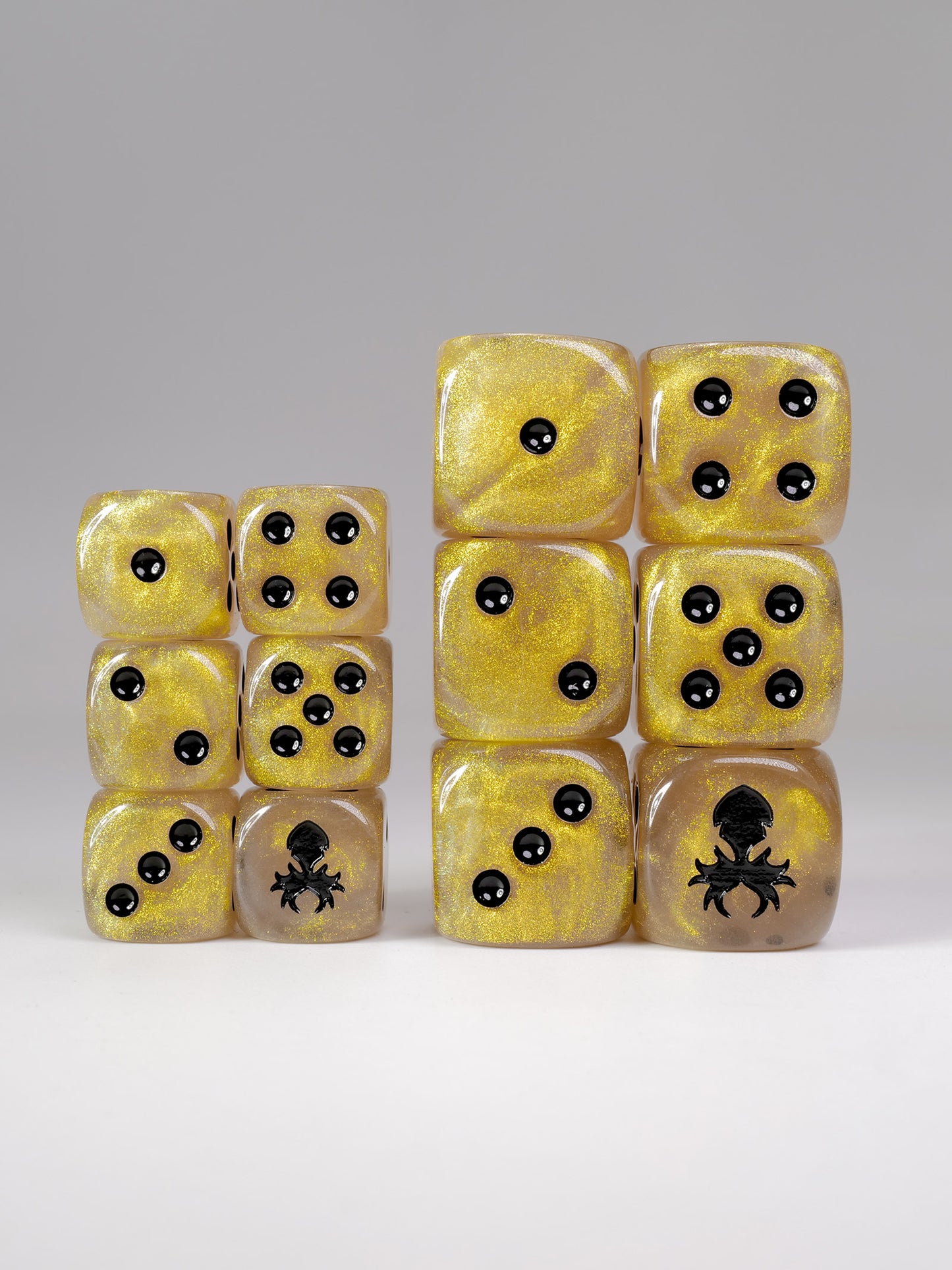 Hedge Witch 12mm gold d6 pips with black ink for warhammer dice 40k by Kraken Dice