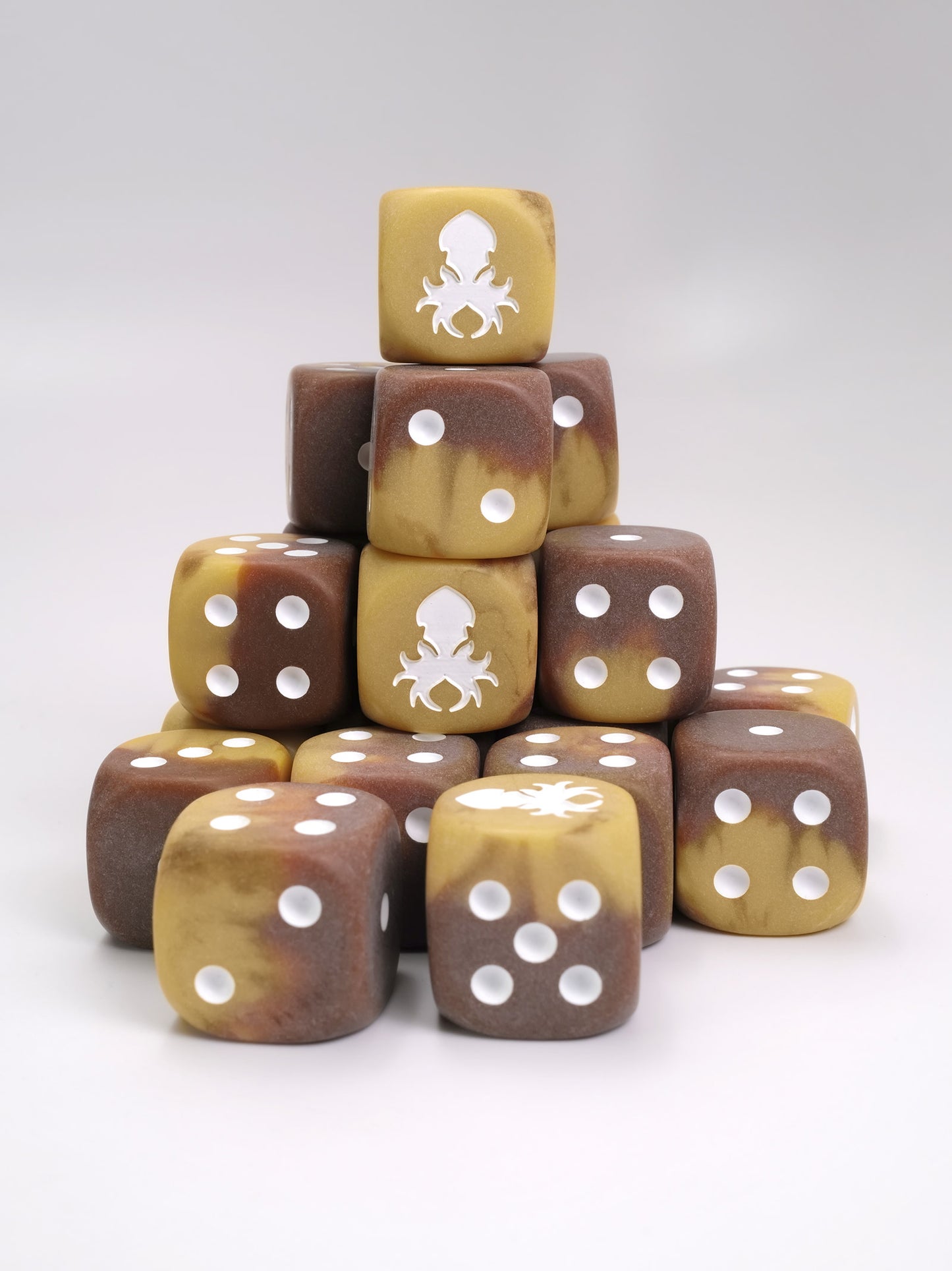 Mocha Drizzle D6 with Pips Dice Set