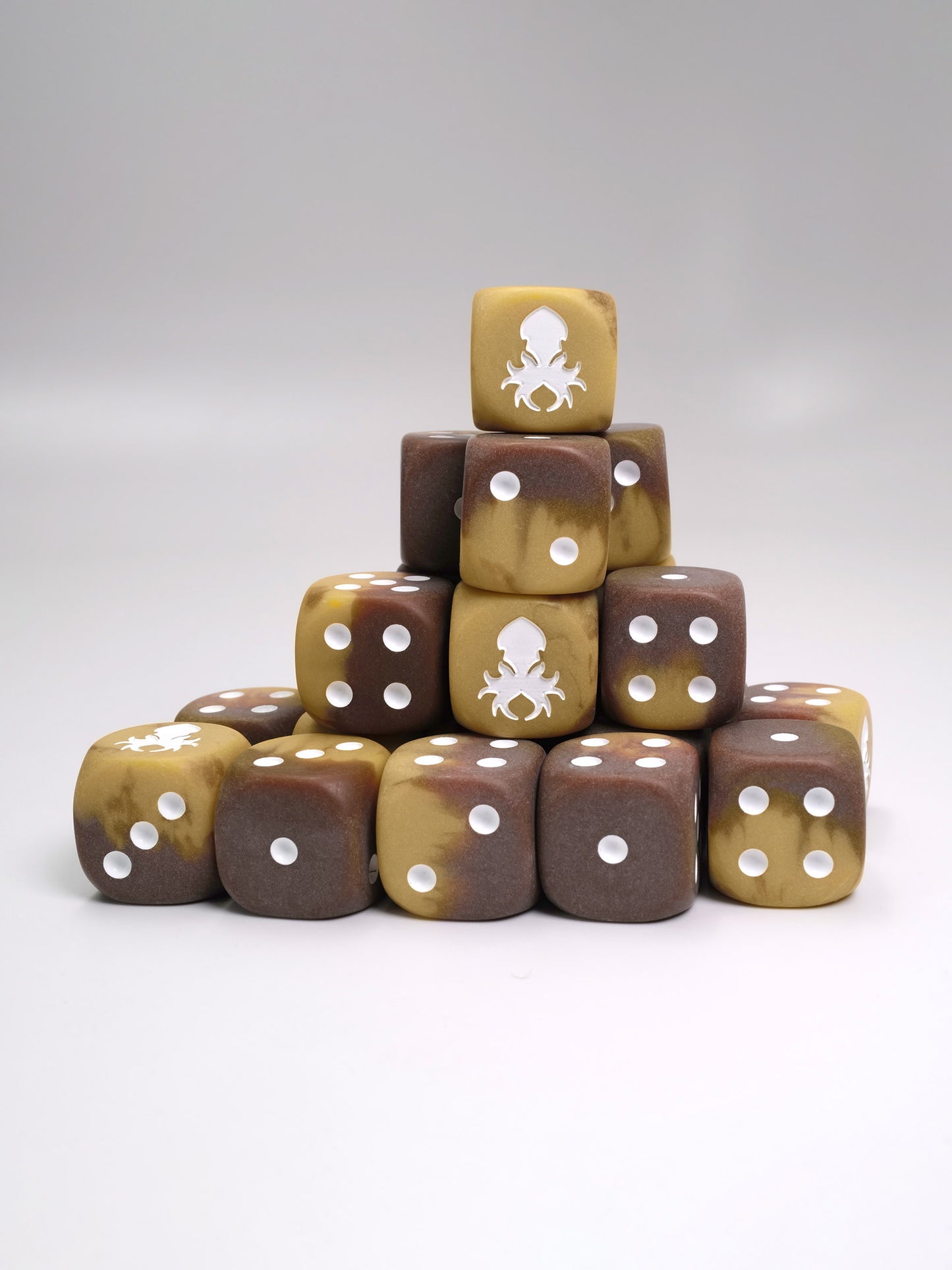 Mocha Drizzle D6 with Pips Dice Set