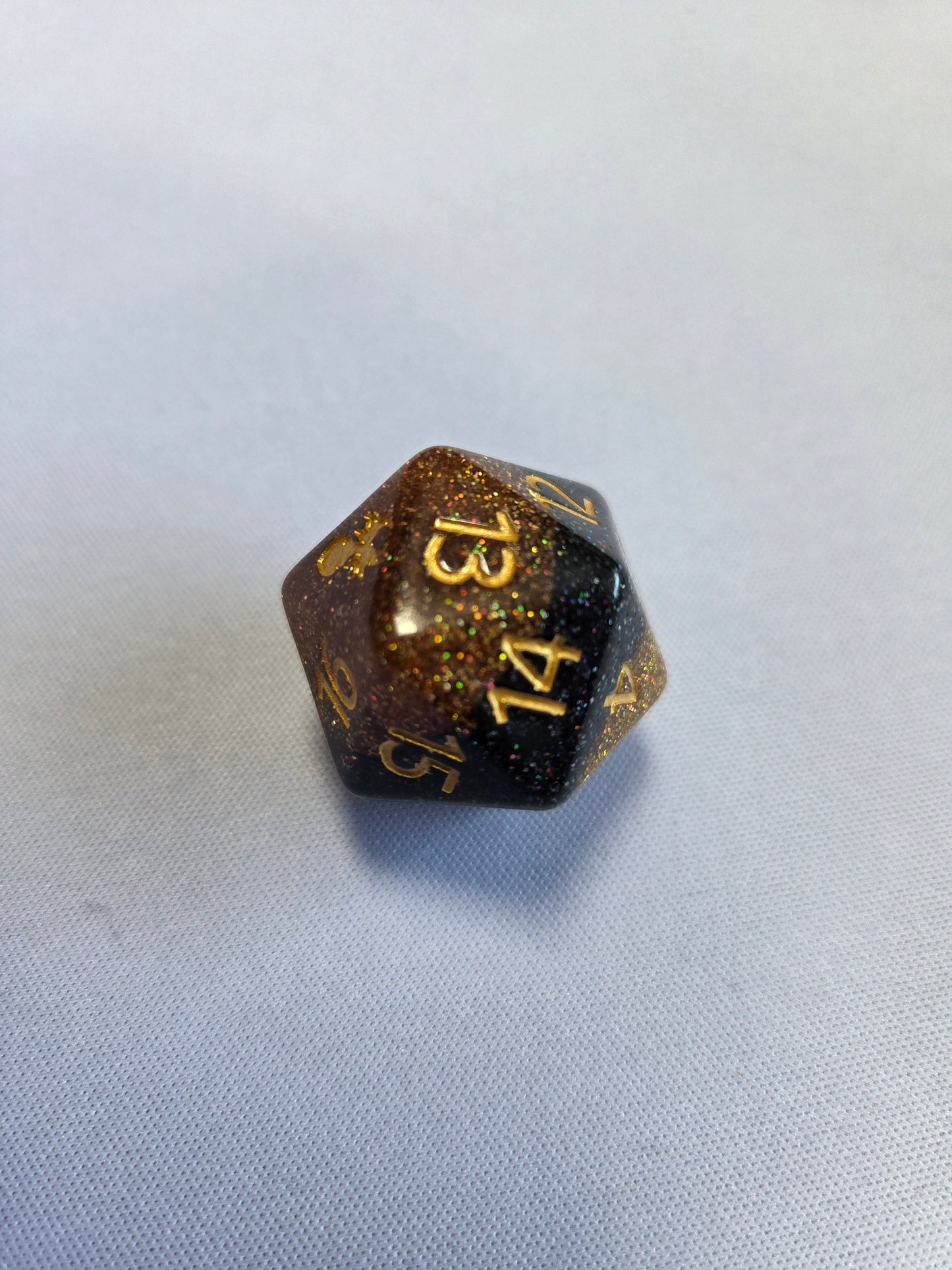 Pact Magic Spindown D20 Inked In Gold