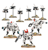 Warhammer 40K: T'au Empire Crisis Battlesuits