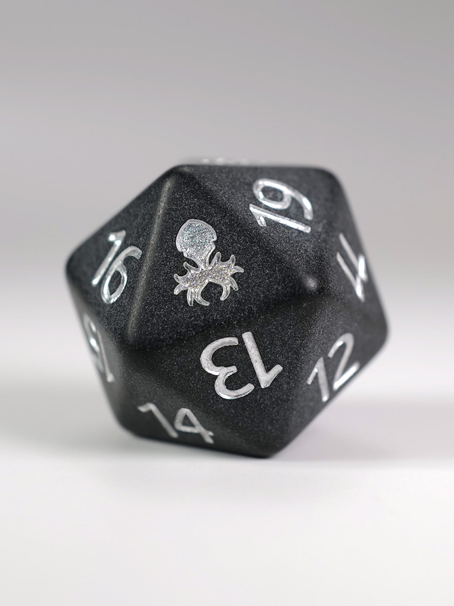 Slate: Silver Matte Spindown D20